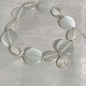 Liz Claiborne Bracelet White Silver Stetch Fashion Jewelry